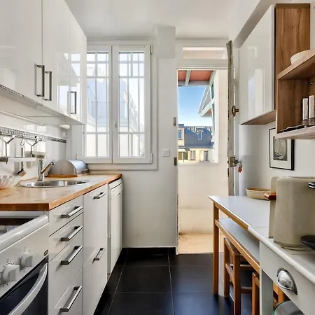 Stunning Parisian 1br Flat Near The Eiffel Tower